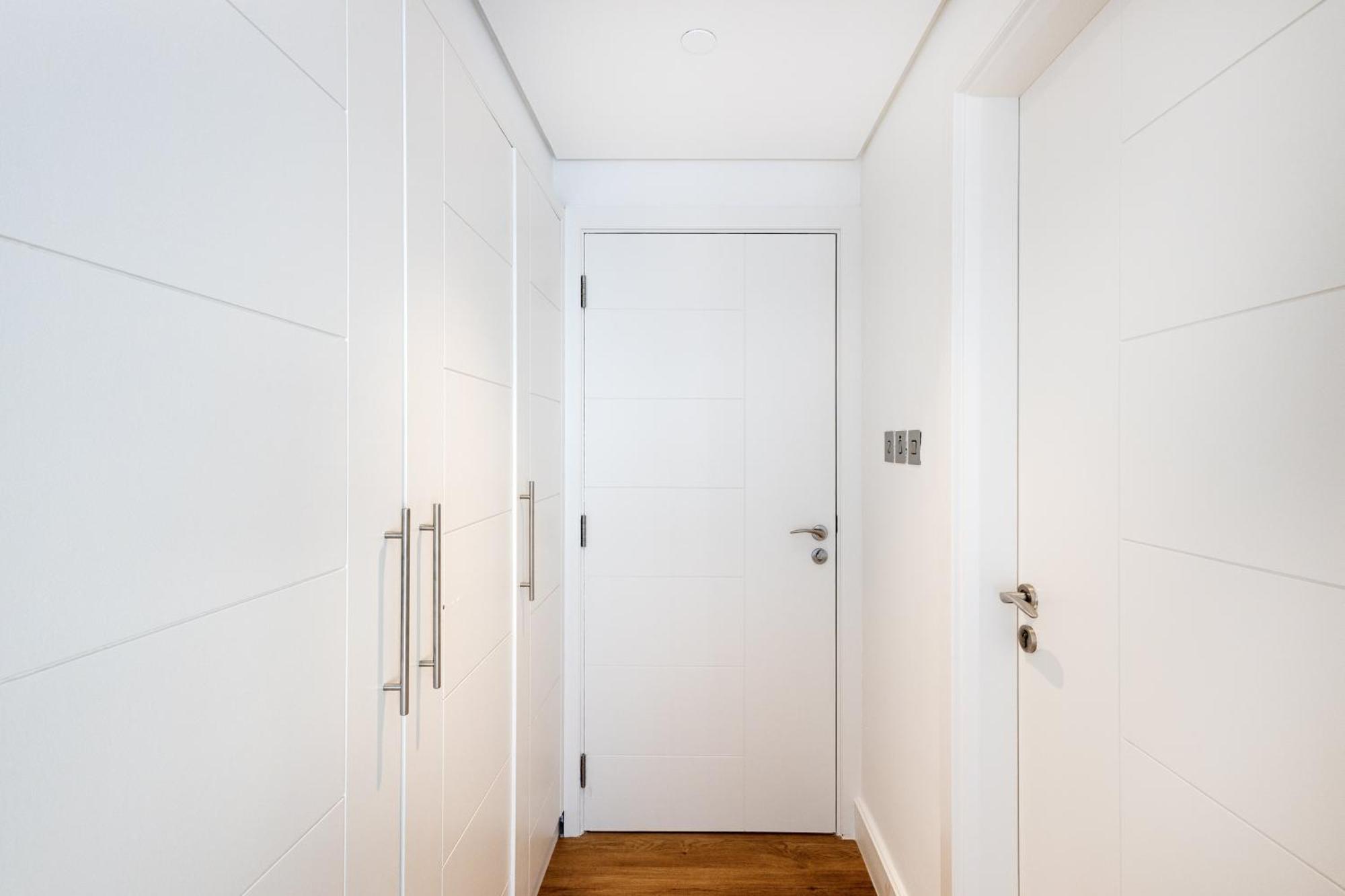 Stylish & Upgraded 2br Near Mall - Allsopp & Allsopp Dubai